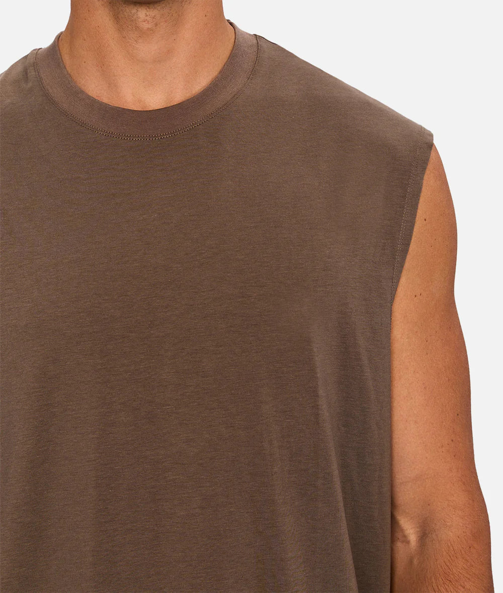 The Freeman Sleeveless Tee - Mocha