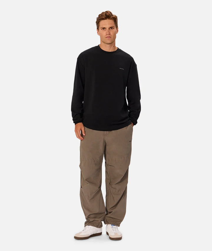 The Newport L/S Tee - Black