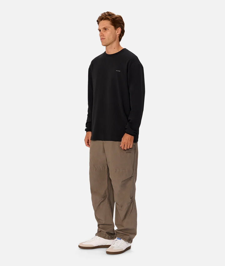 The Newport L/S Tee - Black