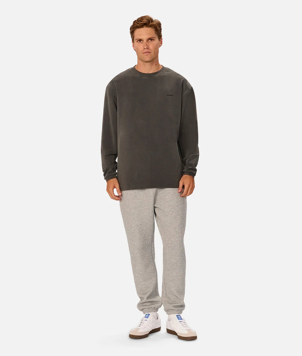 The Newport L/S Tee - Onyx