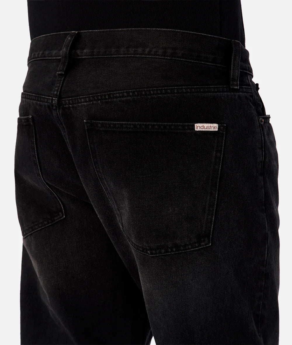 The 90's Jean - Washed Black