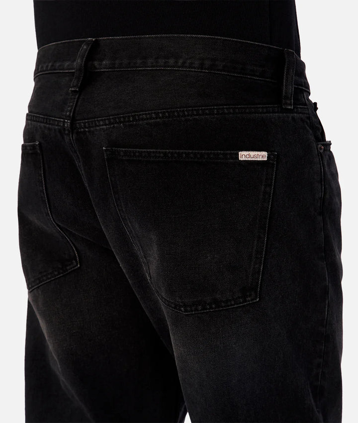 The 90's Jean - Washed Black