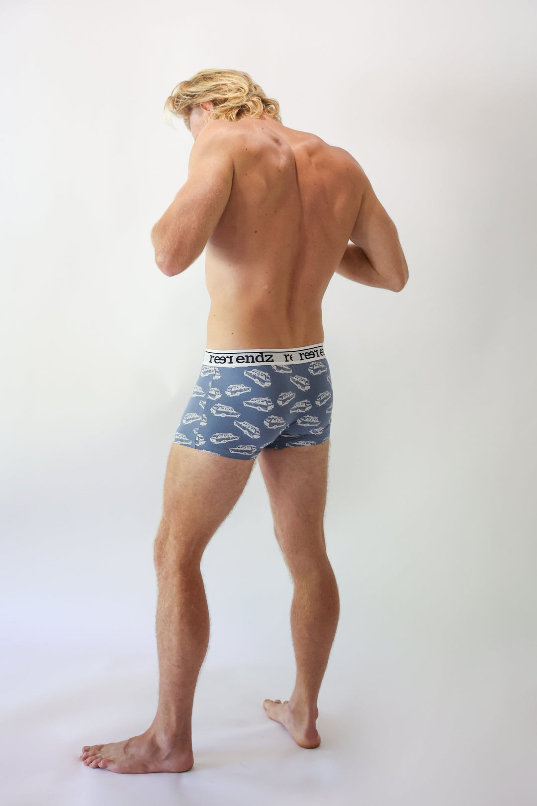 Reer Endz Trunk - Chasing Waves