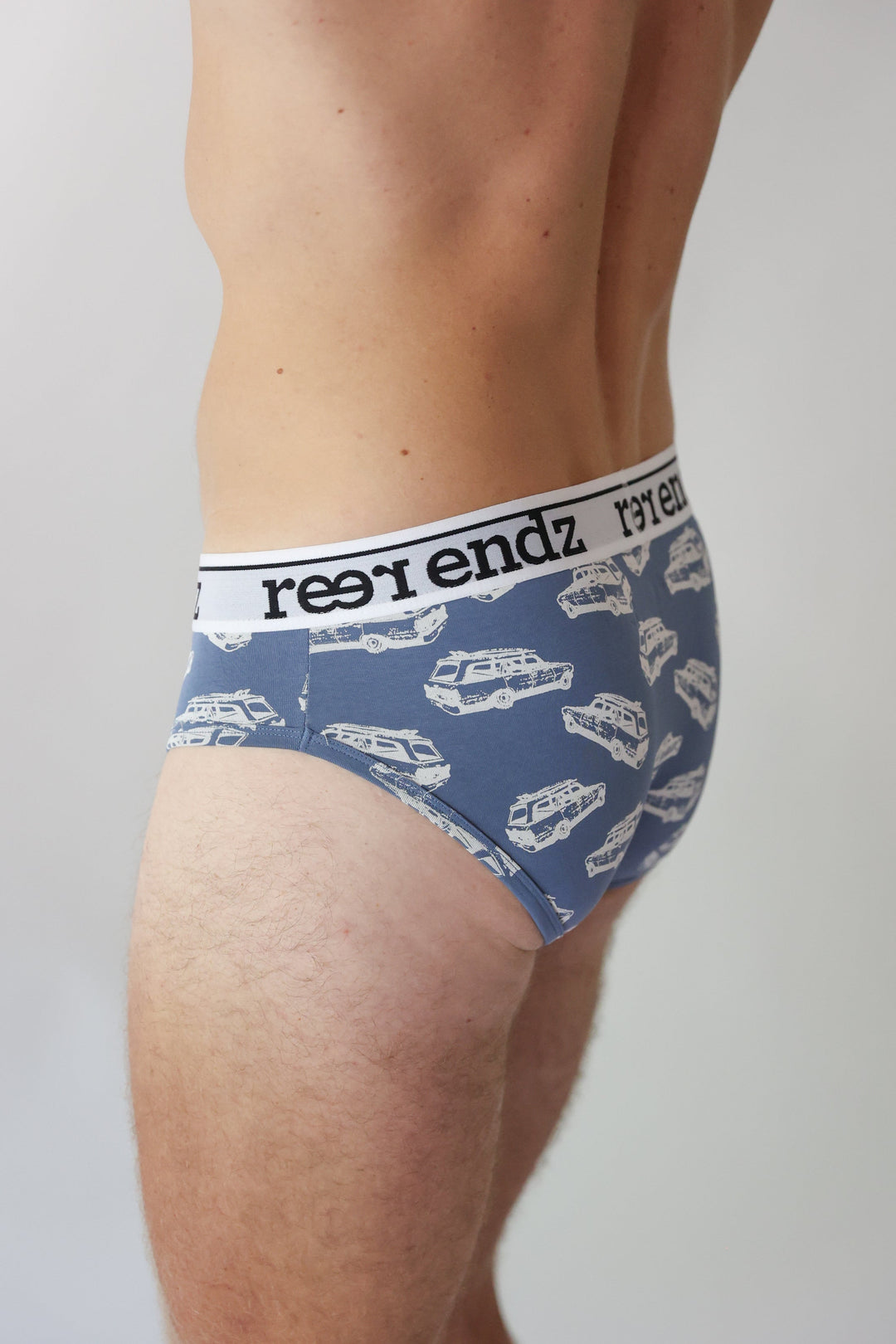 Reer Endz Brief - Chasing Waves