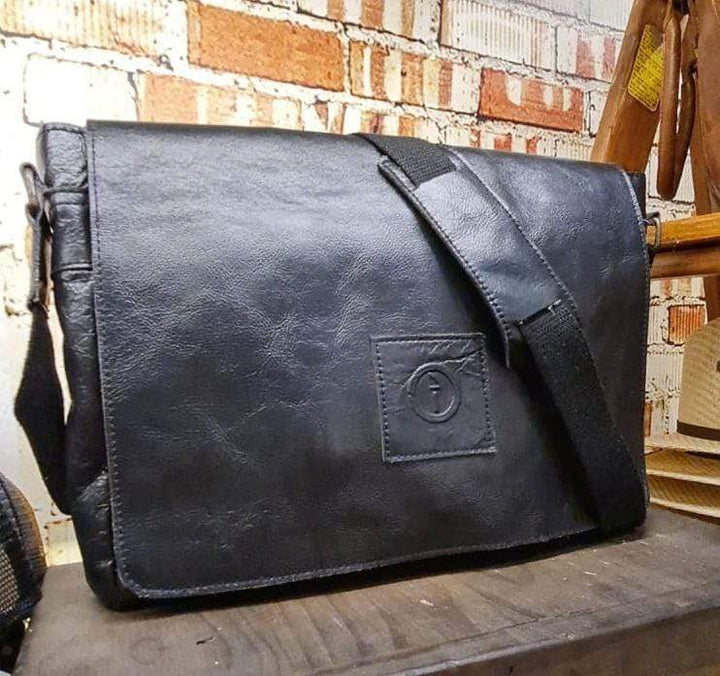 Soldier 15" - Leather Messenger Bag